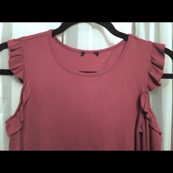 FREE W/PURCHASE Ruffle Cold Shoulder Top - Picture 5 of 6